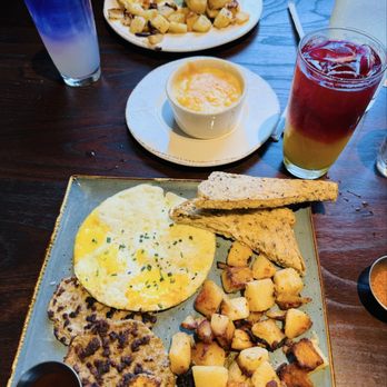 First Watch - Chickichanga, traditional breakfast - American Near Me - Chantilly, Virginia