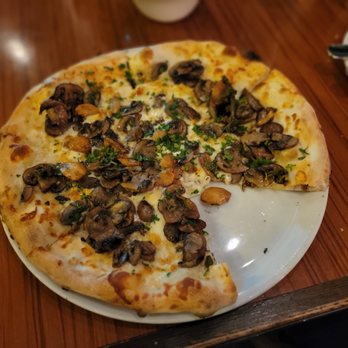 Centonove - Funghi Pizza - Italian Near Me - Los Gatos, California