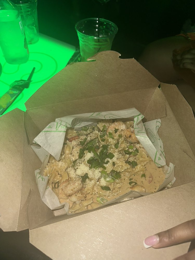 CRU LOUNGE Updated October 2024 14 Photos & 17 Reviews 538