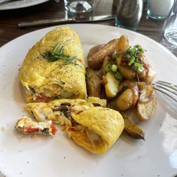 Watertable - Veggie omelet - New American Near Me - Huntington Beach, California