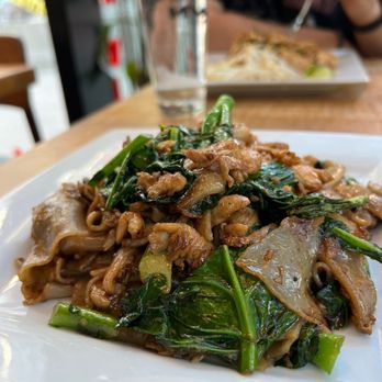 Khao San Road - Pad See Ew Noodles with Extra Chicken - Thai Near Me - Toronto, Ontario Khao San Road - Pad See Ew Noodles with Extra Chicken - Thai Near Me - Toronto, Ontario
