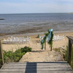 Chequessett Yacht Club