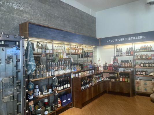 Hood River Distillers Tasting Room by null