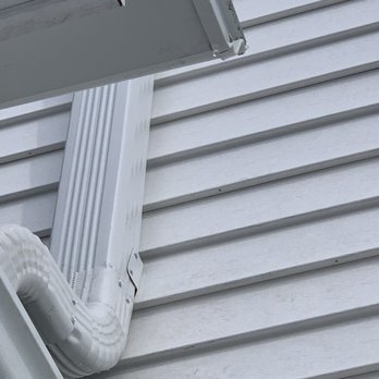 Lindus Construction - Close up of the corner - Roofing Near Me - Baldwin, Wisconsin
