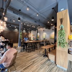 White Windmill Bakery and Cafe - Dining room