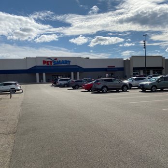 PetSmart - Pet Training Near Me - Peoria, Illinois