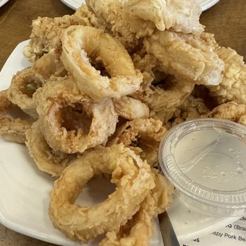 Max's Restaurant - Dillingham - Fried Calamari - Filipino Near Me - Honolulu, Hawaii