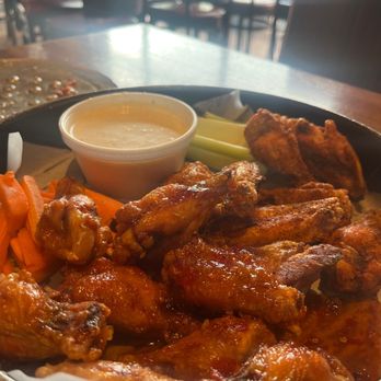Old Chicago Pizza + Taproom - Wings - Pizza Near Me - Rock Springs, Wyoming