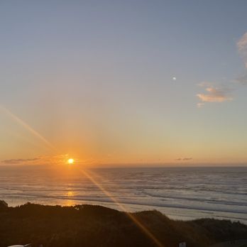 The Allred - View from second floor - Hotels Near Me - Newport, Oregon The Allred - View from second floor - Hotels Near Me - Newport, Oregon