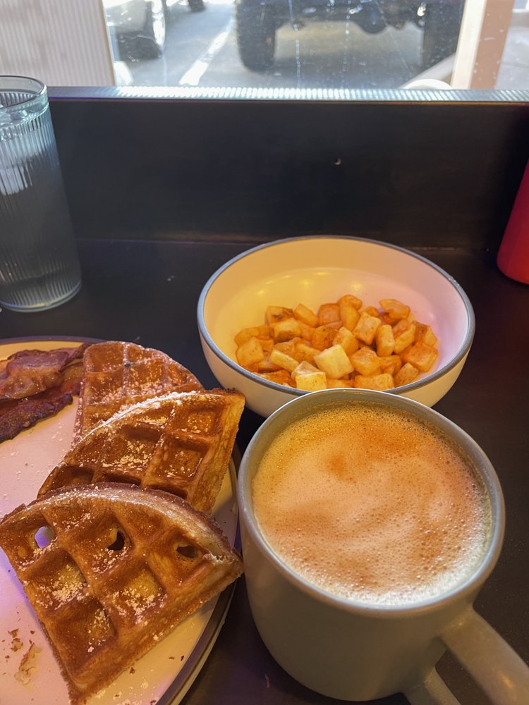 THE COPPER STATE CAFE 901 W Wickenburg Way, Wickenburg, Arizona