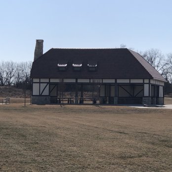 Erfurt Park - Large shelter with bathrooms - Parks Near Me - Shawnee, Kansas
