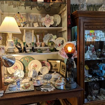 Waxhaw Antique Mart - China - Antiques Near Me - Waxhaw, North Carolina Waxhaw Antique Mart - China - Antiques Near Me - Waxhaw, North Carolina