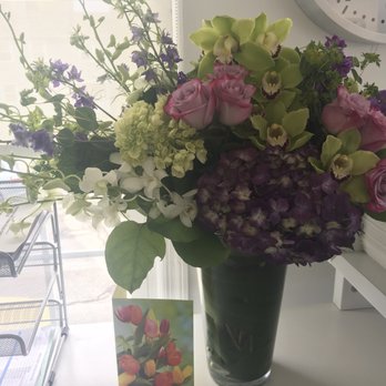 Hansen's Flower Shop - This "Her Majesty" bouquet arrived as a gift for me! Huge & stunning!! Looks great even one week later! - Florists Near Me - Fairfield, Connecticut