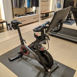 Peloton Broadway Plaza Walnut Creek - Got a new toy