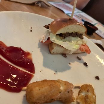 Applebee's Grill + Bar - Kids burger mozzarella sticks - American Near Me - Dover, New Hampshire