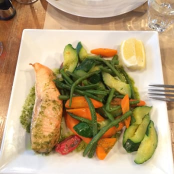 La Manufacture - Salmon fillet and fresh veggies - Bars Near Me - Paris, 75 La Manufacture - Salmon fillet and fresh veggies - Bars Near Me - Paris, 75