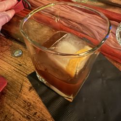 The Dez Bend - Drømm Calm - a botanical zero-proof spirit