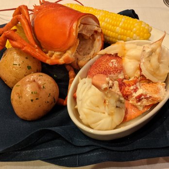 Atlantic Fish - 2 lb. Maine Lobster w/ corn on the cob, potatoes - Seafood Near Me - Boston, Massachusetts Atlantic Fish - 2 lb. Maine Lobster w/ corn on the cob, potatoes - Seafood Near Me - Boston, Massachusetts