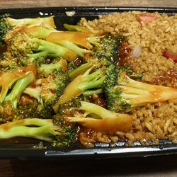 Choi Jin Chinese Restaurant - Broccoli with Garlic Sauce and Pork Fried Rice