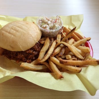 Bumblebees BBQ and Grill - Pulled prom sandwich meal - New American Near Me - Midvale, Utah