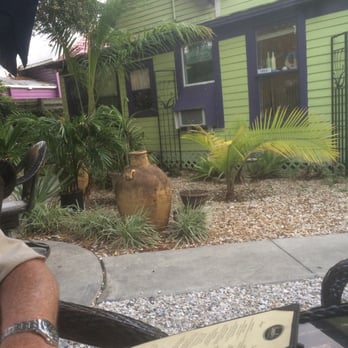 Carmelo's - Outdoor dining - Italian Near Me - Punta Gorda, Florida