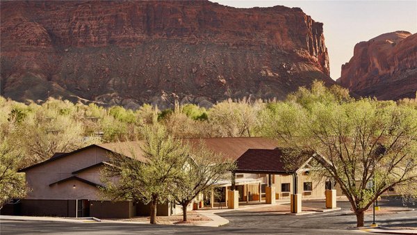 ACME Hotel Company by null