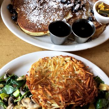 Gravy - Make your own omelette w hash browns + blueberry pecan pancakes - American Near Me - Portland, Oregon
