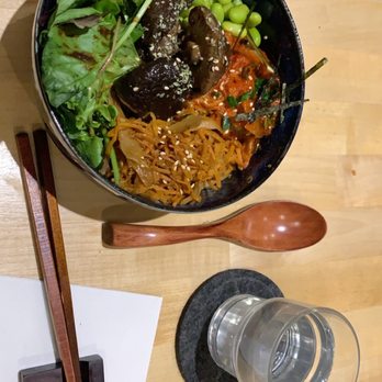 Salon de Café McQueen - Ramen - Themed Cafes Near Me - Paris, 75