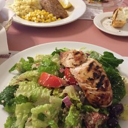 Steven's Bar-B-Q Restaurant - Greek salad with grilled chicken breast