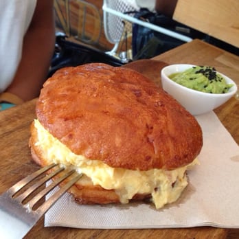 Brunch & Cake - Croissant eggs sandwich - Breakfast & Brunch Near Me - Barcelona, B
