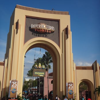 Universal Studios Florida - Universal Entrance - Amusement Parks Near Me - Orlando, Florida