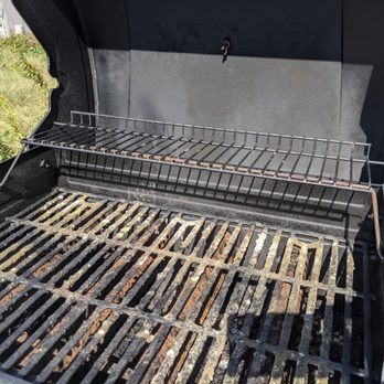 Stan White Realty & Construction - Mold on the gas grill - Vacation Rentals Near Me - Duck, North Carolina