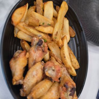 Ms Jane's - Salt and vinegar wings, wings were not too vinegary, they came with blue cheese and ranch, extremely good, - Wine Bars Near Me - Fife, Washington