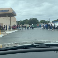 United Supermarkets - This the line to vote! I'm going somewhere else!