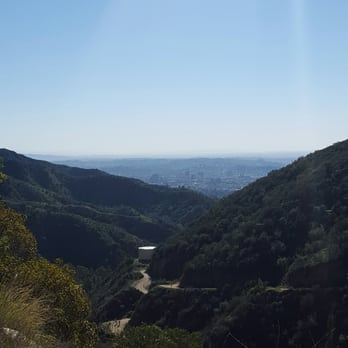 Stough Canyon Nature Center - First view : towards downtown LA - Hiking Near Me - Burbank, California Stough Canyon Nature Center - First view : towards downtown LA - Hiking Near Me - Burbank, California