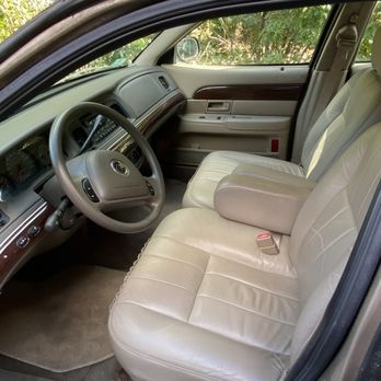 Bubble fresh - The inside looks amazing very clean. And they did this all in the driveway. Amazing.! - Car Wash Near Me