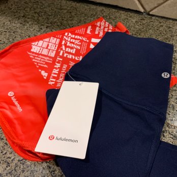 lululemon - Navy blue Yoga shorts. I love it! - Sports Wear Near Me - Seattle, Washington lululemon - Navy blue Yoga shorts. I love it! - Sports Wear Near Me - Seattle, Washington