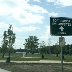 Riverside Landing - RV sites have electrical hookups. There's also a sanitary dump station. No restrooms onsite and no other amenities.