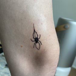 White Rabbit Studios - Little 1.5 inch spider