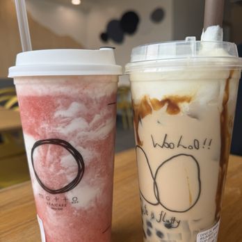 Motto Tea Cafe - Cheesy Strawberry Yogurt and Milk Tea Boba - Desserts Near Me - Pasadena, California Motto Tea Cafe - Cheesy Strawberry Yogurt and Milk Tea Boba - Desserts Near Me - Pasadena, California