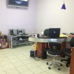 Lady Nails - This place was cluttered with crap and a pile of nail dust