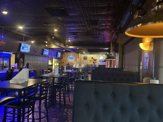 Elite Cigar Cafe by null