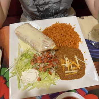 El Mariachi Restaurant - Chimichanga yum! - Mexican Near Me - Montross, Virginia El Mariachi Restaurant - Chimichanga yum! - Mexican Near Me - Montross, Virginia