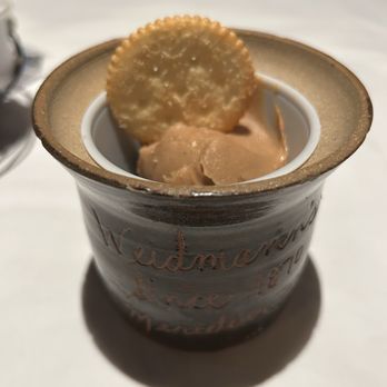 Weidmann's Restaurant - Peanut butter and Ritz crackers on the table - Steakhouses Near Me - Meridian, Mississippi