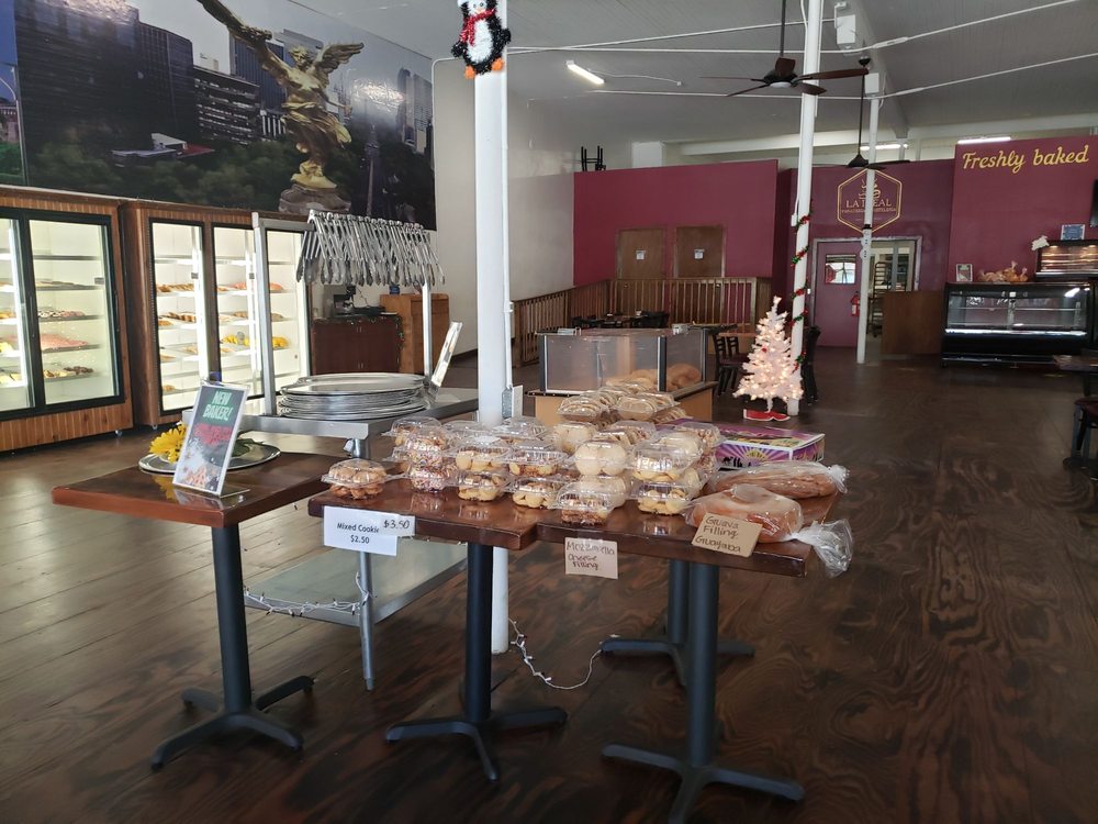 La Ideal Panderia & Pasteleria