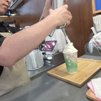Wuxian Tea - Whipping my drink - Bubble Tea Near Me - Flushing, New York