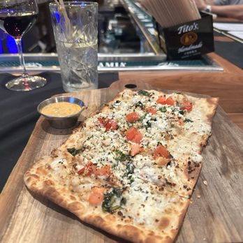 Delaney's Tavern - Blue crab flatbread - New American Near Me - Orlando, Florida