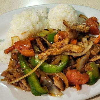 Kam Bowl - Chicken Stir-Fry plate ($14.95) with white rice & toss salad (not shown). - Diners Near Me - Honolulu, Hawaii