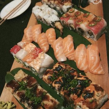 Blue Sushi Sake Grill - Tidal Wave, South Pacific, Godzilla Bomb, Lion King - Sushi Bars Near Me - Chicago, Illinois