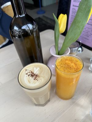 Le Café Bloom by null